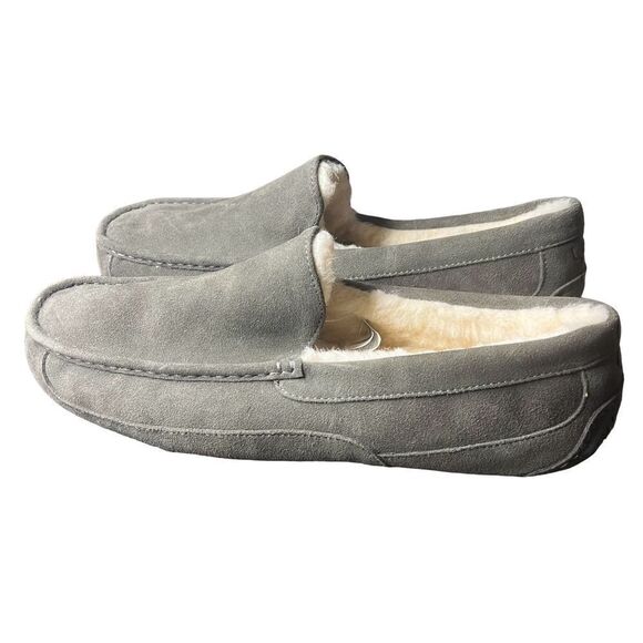 Ugg Ascot Slipper in Grey NWOB Size 17 main image 7